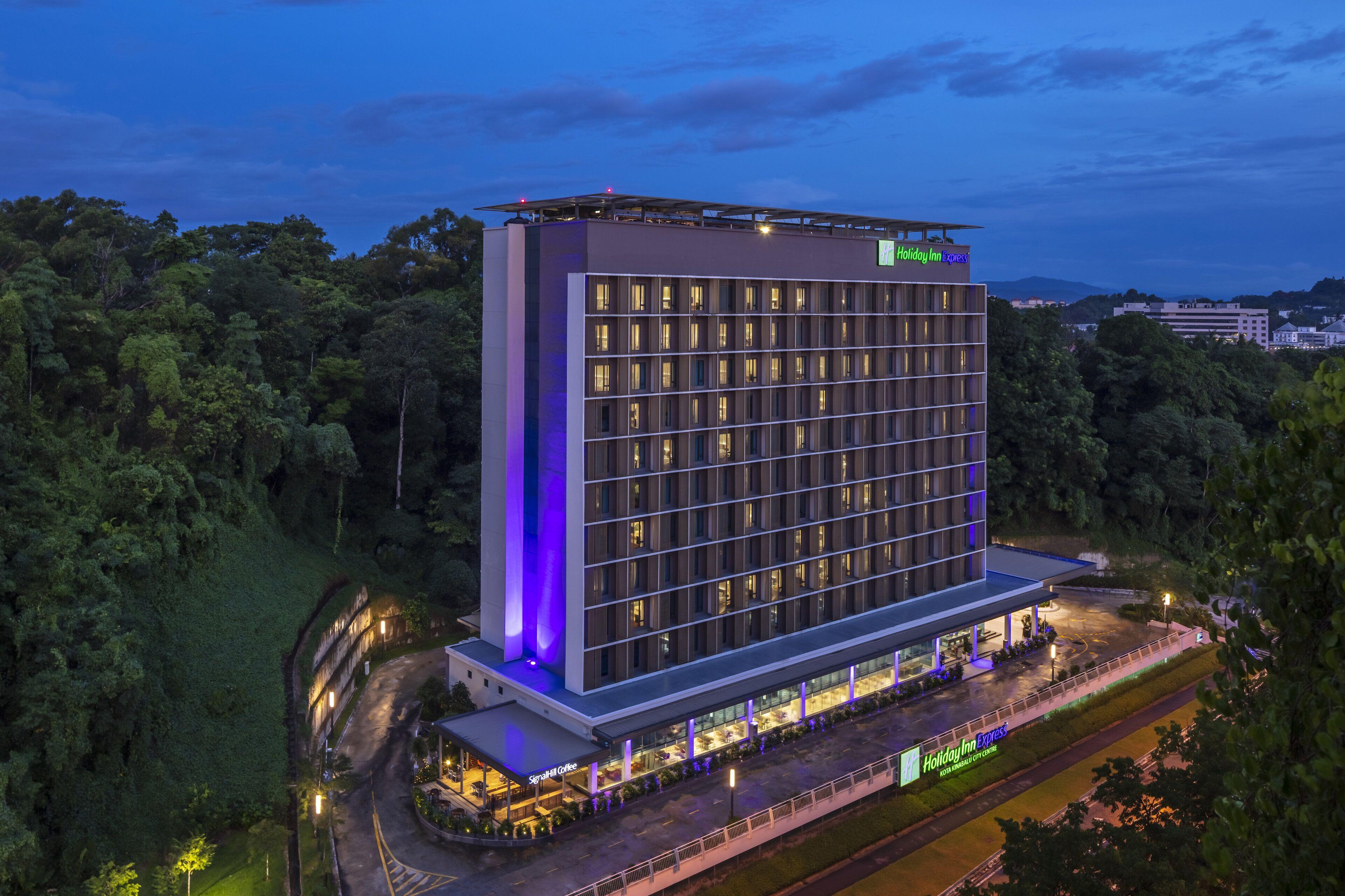 07 Holiday Inn Express Kota Kinabalu City Centre
